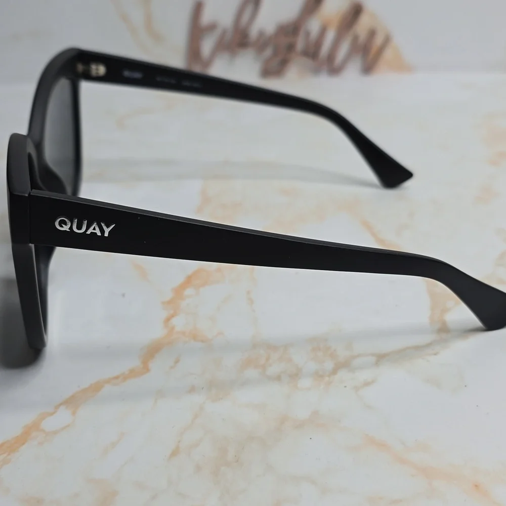 Quay Sunglasses - It's My Way in Black/Smoke Lens Mate Oversized Sunglasses Nwot - Picture 5 of 10
